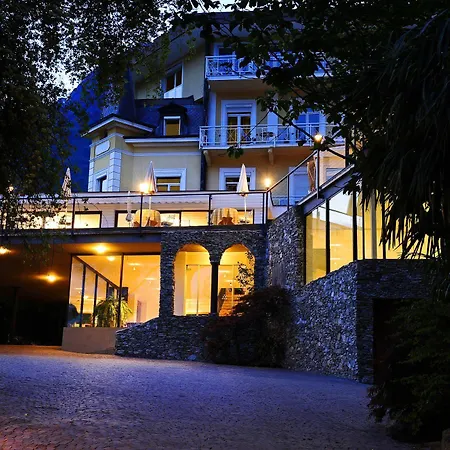 Tivoli Hotel